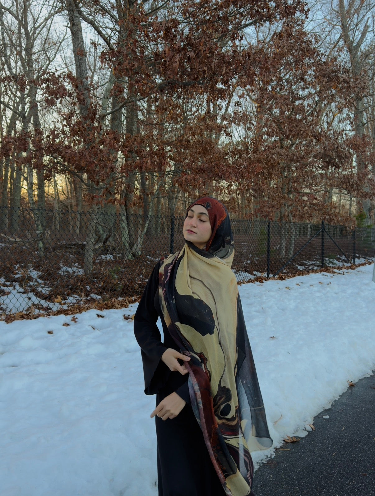 Hot Cocoa Printed Model Hijab